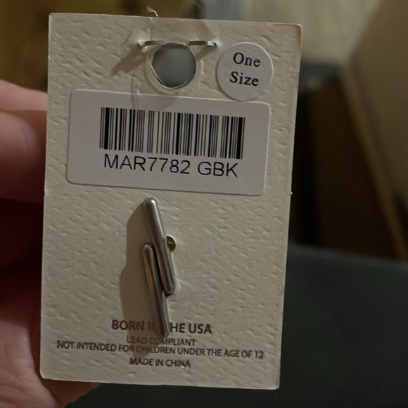 Mia collection gold and black ring with tassel collapsible back - Picture 3 of 6